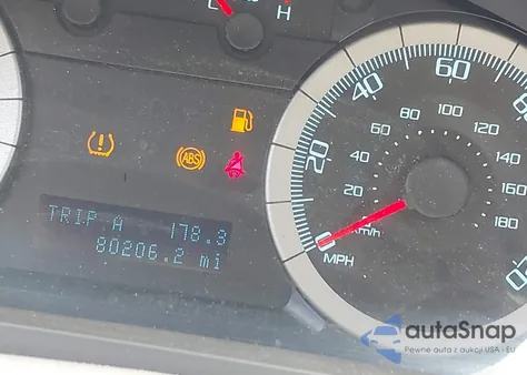 2010 Ford Escape Xlt z USA, uszkodzony, nr VIN 1FMCU9DG6AKB09108